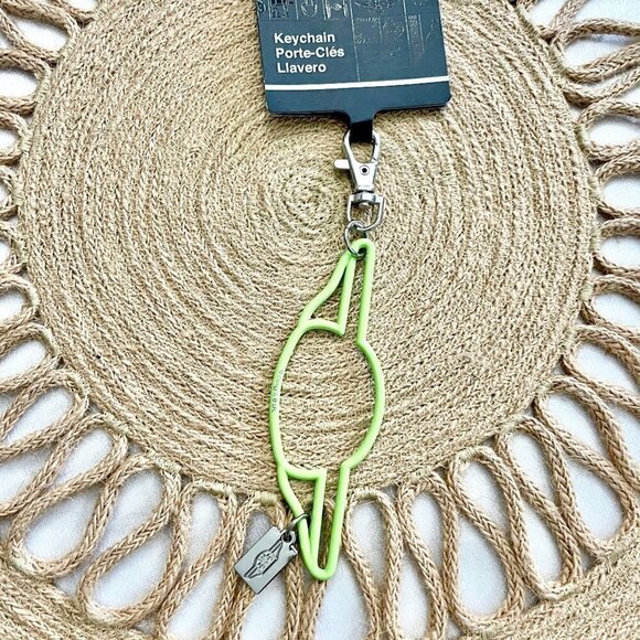 NWT Disney Parks Star Wars Mandalorian Child Metal Keychain Green - Picture 3 of 5